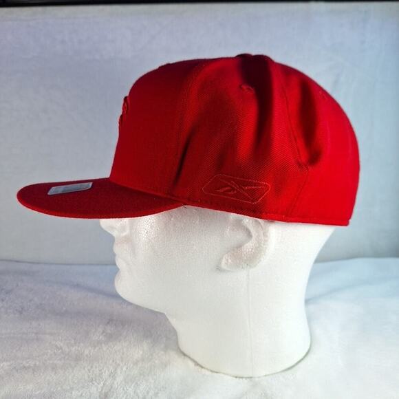 Atlanta Falcons Hat Fitted Size 7 7/8 Red On Red Logo Reebok NFL Dirty Birds - Picture 2 of 10